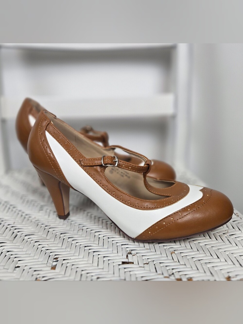 Chase + Chloe Two-Tone Tan and White Mary Jane Heels Size 10